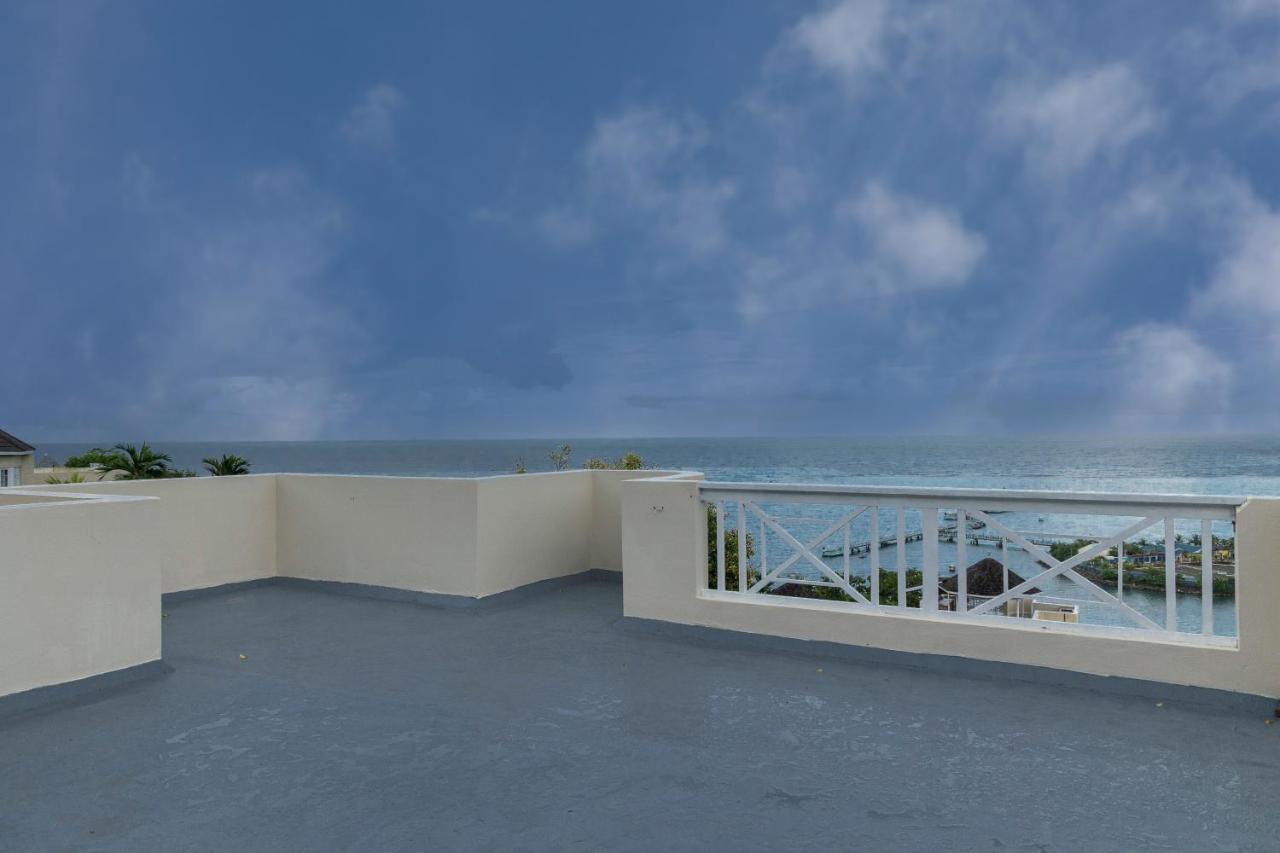 Pampered In Paradise Near Ian Fleming Airport Ocj Ocho Rios Ngoại thất bức ảnh